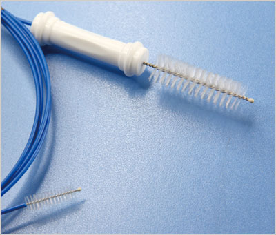 endoscope brush with valve brush